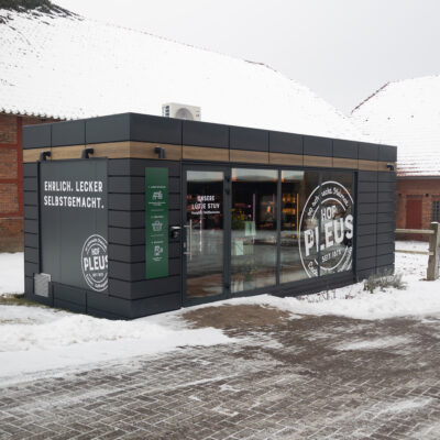 Hof Pleus mit Smartstore